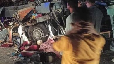 Photo of مصرع 6 أشخاص وإصابة 21. شخص آخرين في حادث تصادم بين أتوبيس ونقل بالقرب من بوابة الرسوم بالمنيا