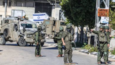 Photo of الجيش الإسرائيلي ينفذ اعتقالات ومداهمات في الضفة الغربية