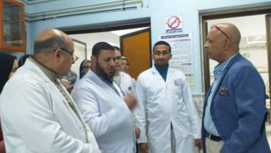Photo of سامح العشماوى يشيد بأداء العاملين بمستشفى ابشواى خلال زيارتة المفاجئة على عدد من المستشفيات